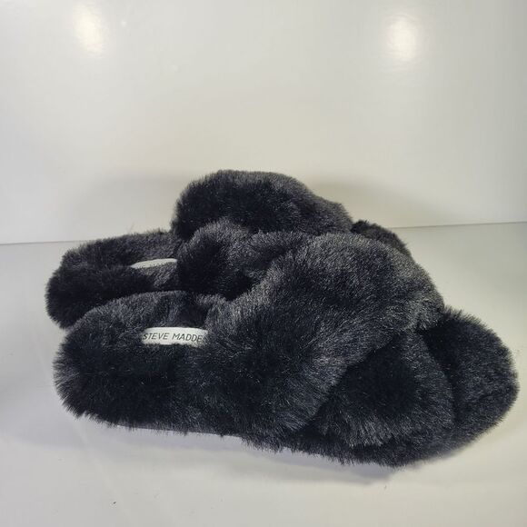 Steve Madden Black Fuzzy Slippers size medium - Picture 2 of 4